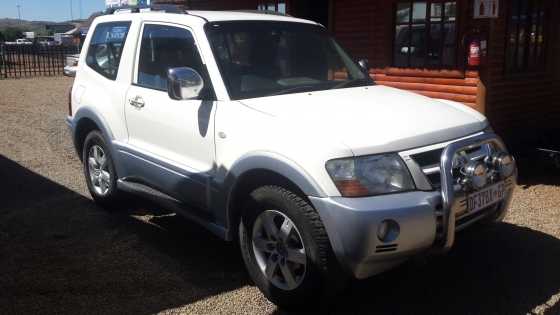 2005 Mitsubishi Pajero GLS