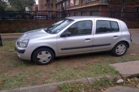 2005 Renault Clio 1.2 16V Va-Va-Voom 5-door