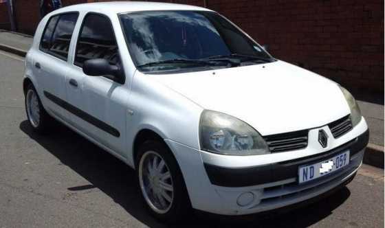 2005 Renault Clio 1.2 manual excellent running condition