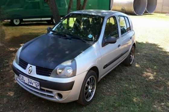 2005 Renault Clio 2...still in a good condition