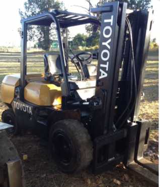 2005 Toyota Forklift 4.5 TON petrol Forklift FOR SALE