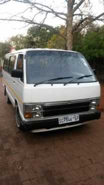 2005 Toyota Hiace Siyaya  Original 15 Seater