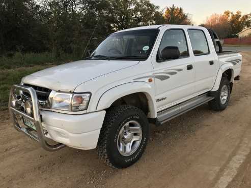 2005 toyota hilux 2.7i te koop