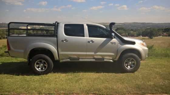 2005 Toyota Hilux 4.0 V6 4x4  met 232 000km