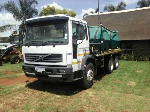 2005 Volvo FL250 10000l Water Tanker