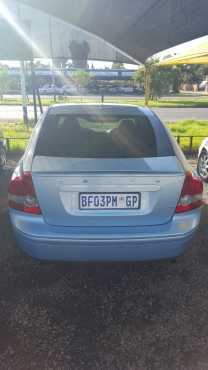 2005 Volvo S40 T5 Sedan