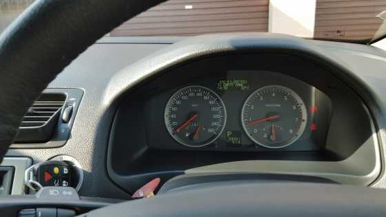 2005 White Volvo S40 2.4i Triptonic  (59,301 km)
