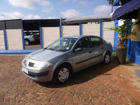 2005RENAULT MEGANE 1.6 AUTHENT 5 DR