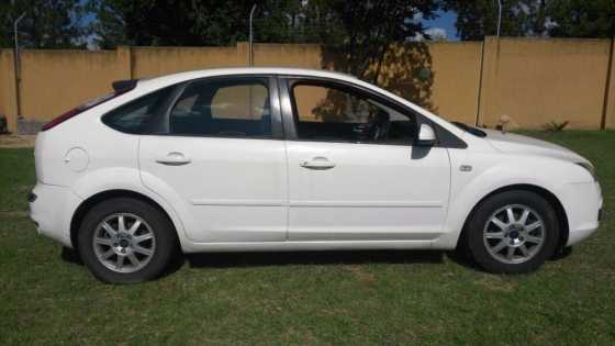 2006 Ford Focus 1.6i  R59990 neg