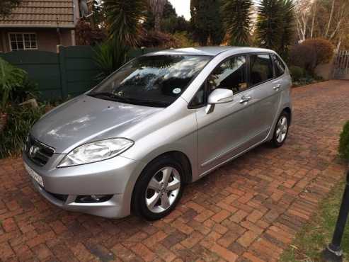 2006 Honda FRV 2.0i Vtec 6 seater in Excellent condition