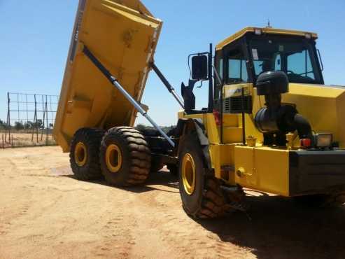 2006 KOMATSU HM 400 DUMP TRUCK