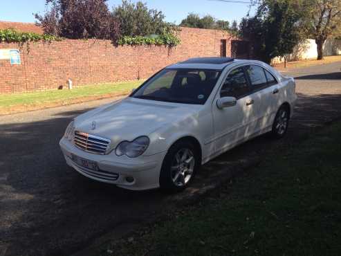 2006 MERCEDES C230,automatic,like new,BARGAIN.