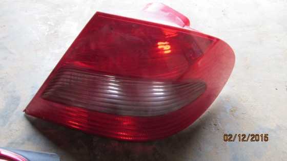 2006 Mercedes clk right taillight