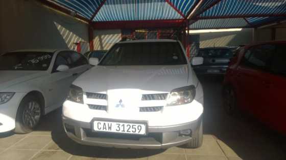 2006 Mitsubishi Outlander 2.0 auto for R 59000 This is a very good car in superb condition, fuel eff