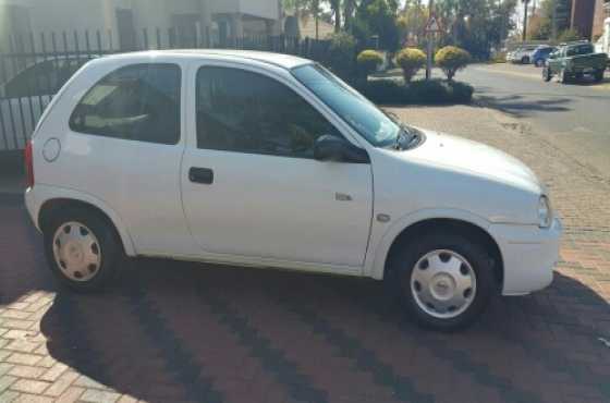 2006  opel corsa 1.4i lite - 70 000km.