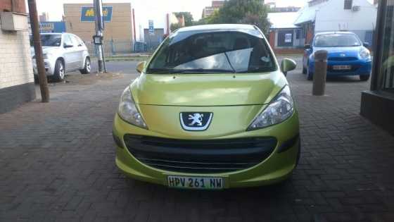 2006 Peugeot 207 sports in good condition for only R49999.00