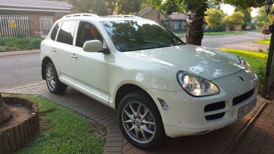 2006 Porsche Cayenne S Tiptronic