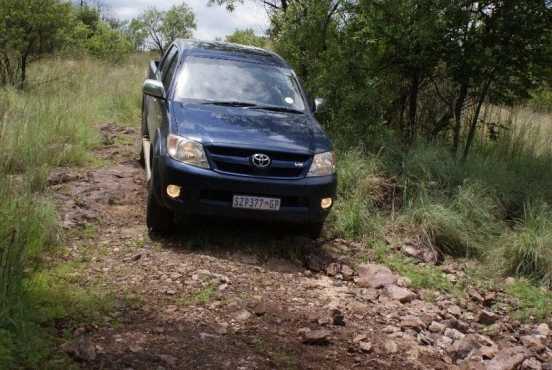 2006 Toyota 4.0L Hilux Double Cab 1,275 km Long Range Tank