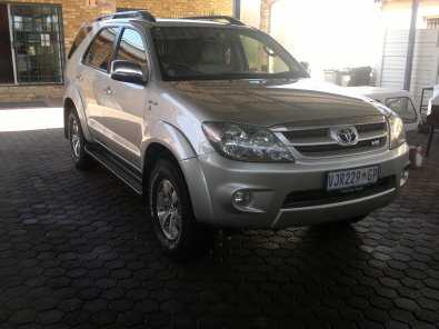 2006 Toyota Fortuner 4.0 V6 4X4 Manual .One owner