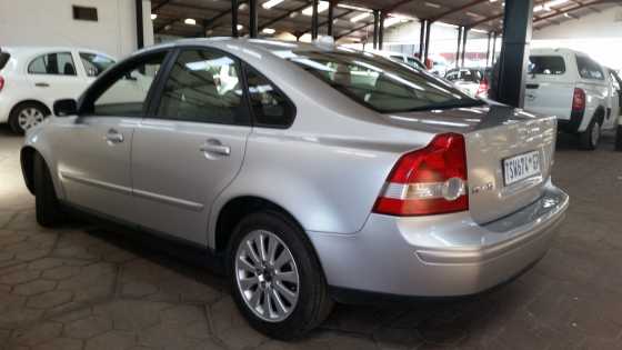 2006 VOLVO S40 2.0D  Full house Immaculate condition and very well looked after Leather interior