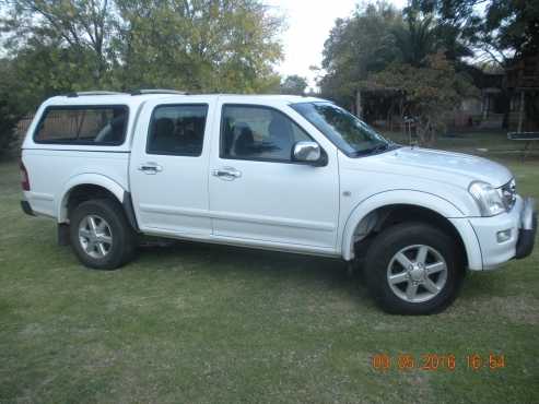 2007 Isuzu 300KB LX DC  R120000 Neg