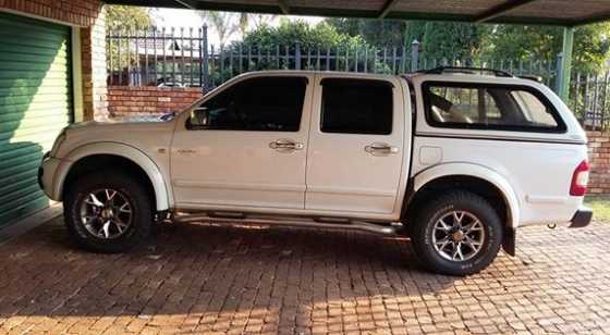 2007 Isuzu KB300 TDI LX 4x4 dcab met canopy