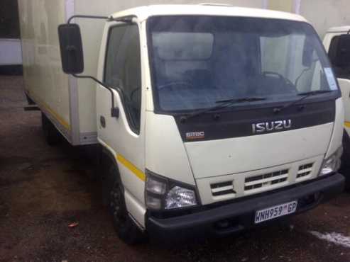 2007 Isuzu NPR300 3ton with volume body