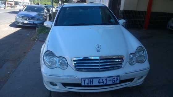 2007 Mercedes C 200K Elegance AT for sale R 77,000