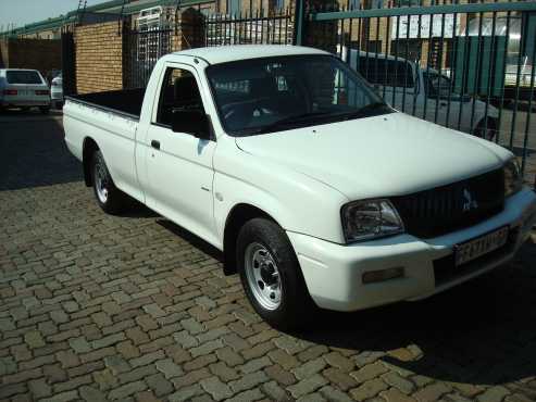 2007 mitsubishi colt 2000i lwb