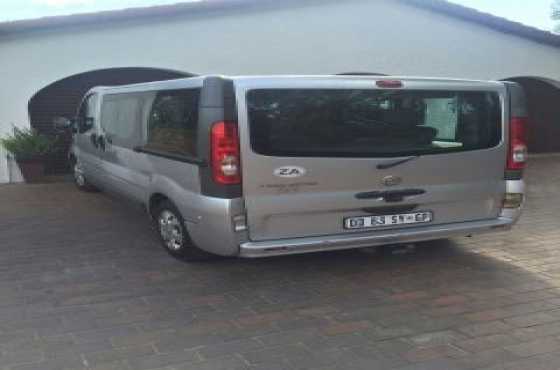 2007 Nissan Primaster 9 seater