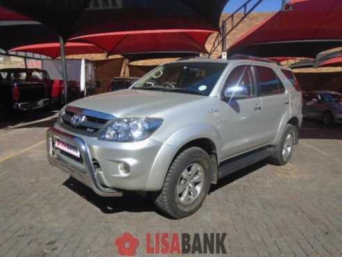 2007 TOYOTA FORTUNER 4.0 VS RAISED BODY