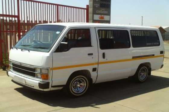 2007 toyota siayaya or hiace 15 seater