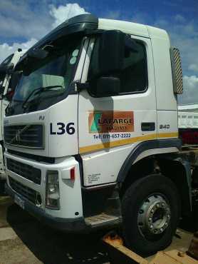 2007 VOLVO FM340  RIGGED MODEL TRUCK FOR SALE.