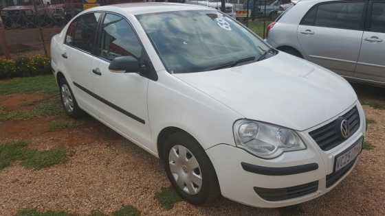 2007 White VW Polo 1.4 Petrol Sedan