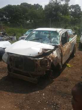 2008 Hilux  accident damage engine still running