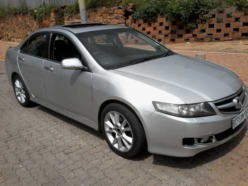 2008 Honda  auto with Sunroof