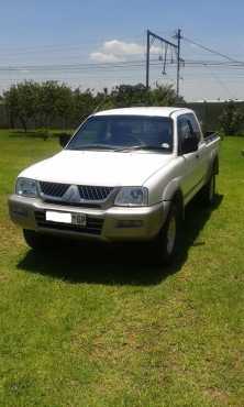 2008 Mitsubishi Colt Club Cab Bakkie 3000 V6, 133 KW