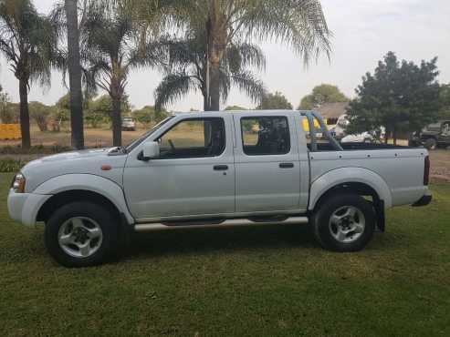 2008 NP300 2.4i DC 4X4 High Rider