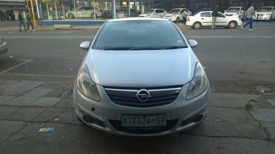 2008 Opel Corsa 1.4 hatch back in good condition for R 59999.00