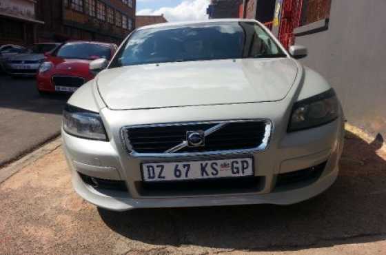 2008 volvo c230 2.0 power shift at