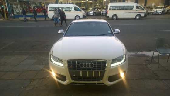 2009 audi s5 v8 auto coupe in good condition for R 250000.00 Very good car in good condition with fs