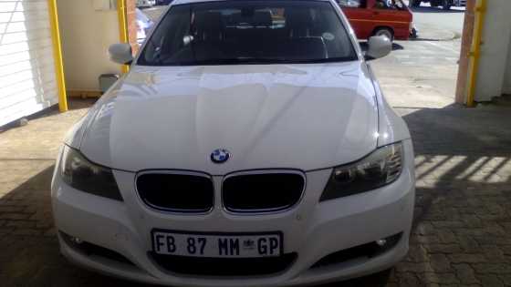 2009 bmw 320i 3 series white