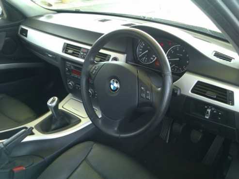 2009 BMW 320i, Facelift