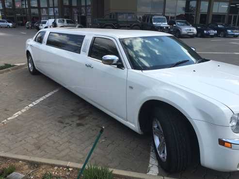 2009 Chrysler 300C Limousine