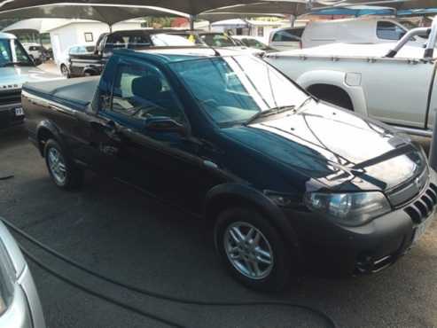 2009 Fiat - Strada 1.6 ELX