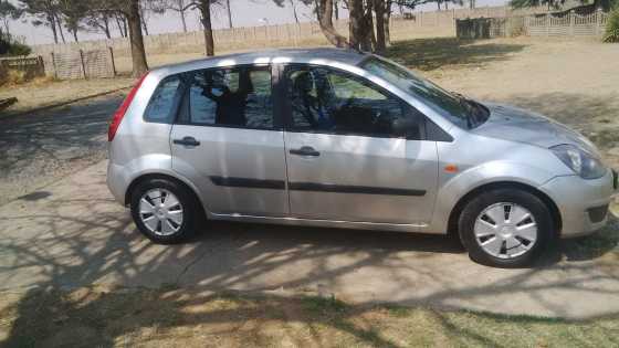 2009 Ford Fiesta 1.4 to swop for Auto car