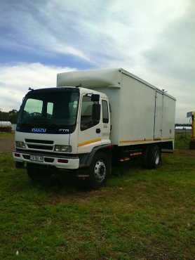 2009 ISUZU FTR 800 CLOSED BODY