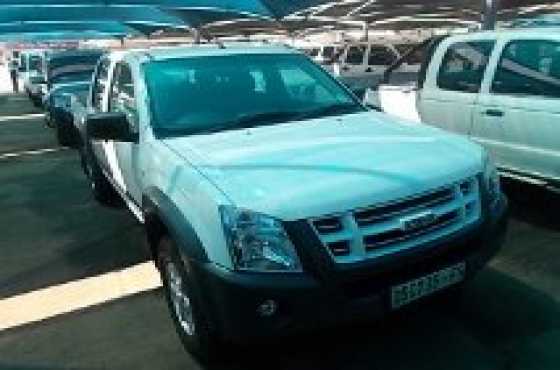 2009 Isuzu KB 240 LE DCab Bakkie