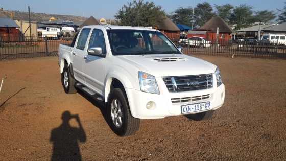 2009 Izuzu KB300 D-Tec