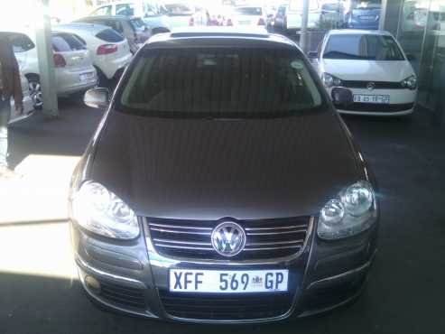 2009 Jetta5 With Sunroof 2.0 Engine Capacity 5Doors, Factory AC, CD Player, Central Locking, Grey